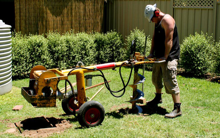 Post hole digger